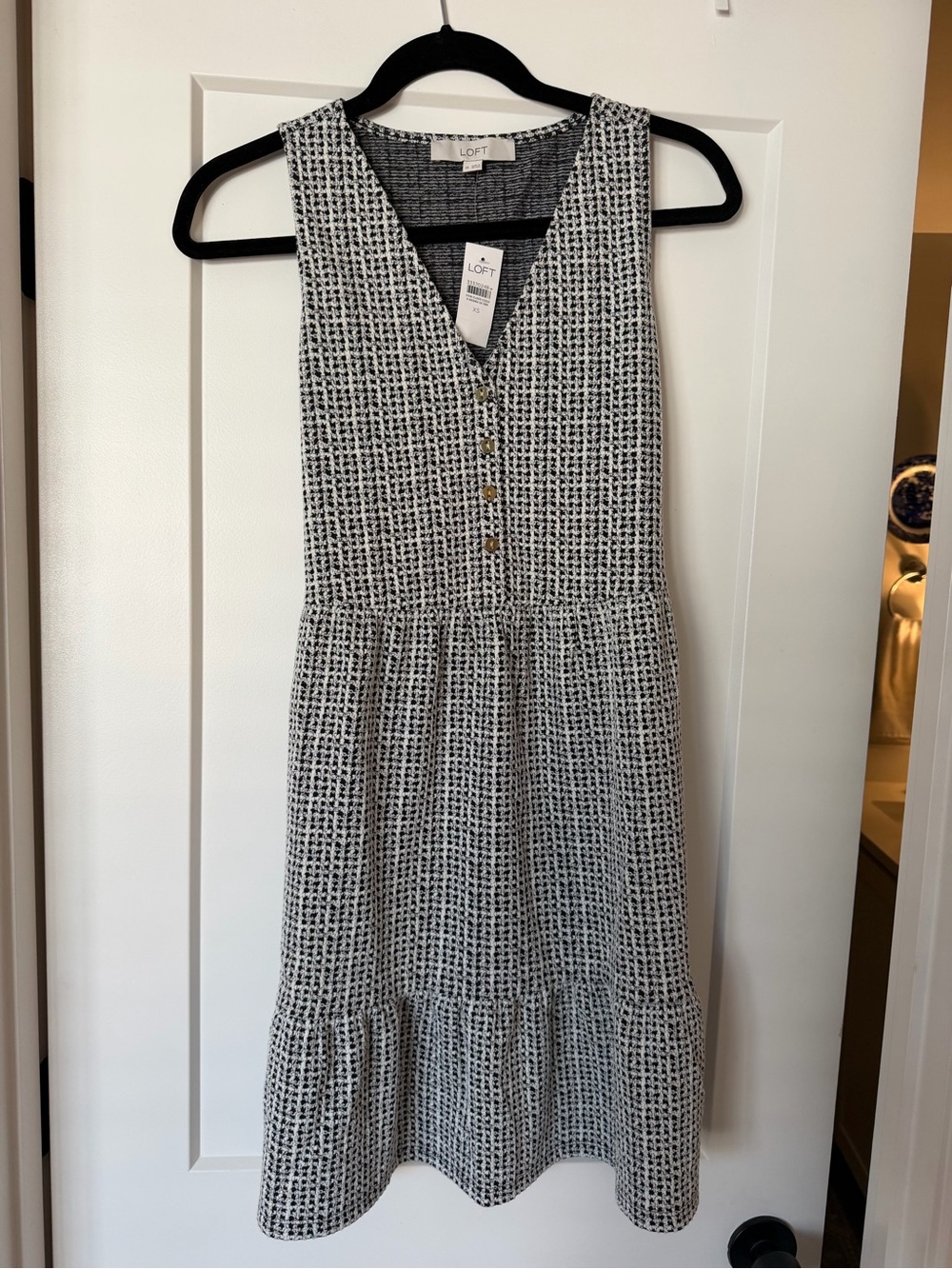 LOFT sleeveless black and white mini dress V Neck - Size XS - NEW WITH TAGS